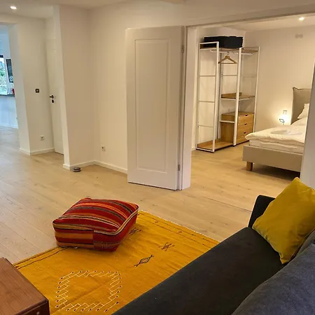 Διαμέρισμα Silk House - Designerwohnung Nahe Duesseldorf Κρέφελντ